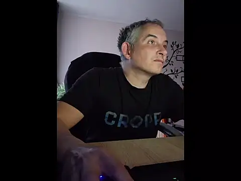 Piotr481 online show from 05/08/26, 04:56