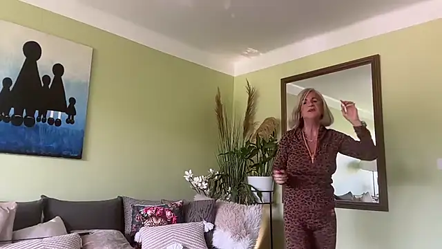NaughtyMonicaUK online show from 05/08/26, 02:33