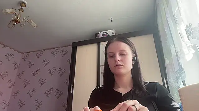 SofiaOops 1 online show from 04/17/26, 09:23