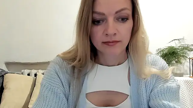 Snapshot of Severina7 chatting on 04/20/26, 07:26 Severina7 online show from 04/20/26, 07:26