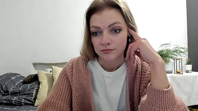 Snapshot of Severina7 chatting on 04/23/26, 08:11 Severina7 online show from 04/23/26, 08:11