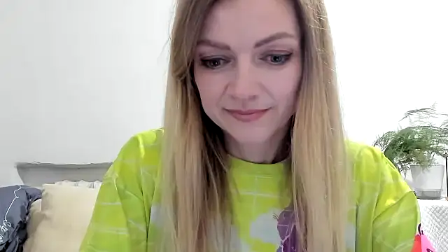 Snapshot of Severina7 chatting on 04/26/26, 05:21 Severina7 online show from 04/26/26, 05:21