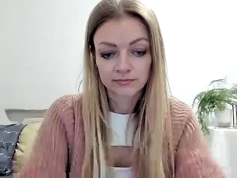 Snapshot of Severina7 chatting on 05/03/26, 08:37 Severina7 online show from 05/03/26, 08:37