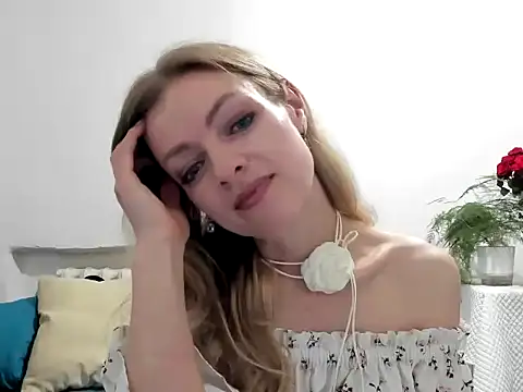 Snapshot of Severina7 chatting on 05/26/26, 08:16 Severina7 online show from 05/26/26, 08:16