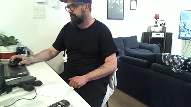 Danos47x online show from 04/15/26, 10:32