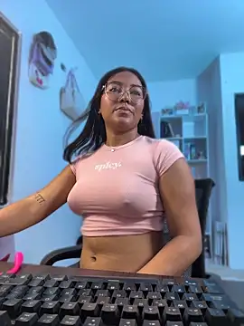 Daliaseren online show from 04/17/26, 03:04