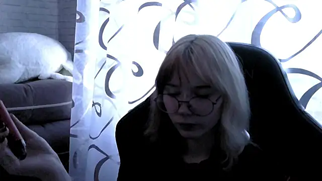 Snapshot of Vi_Nika chatting on 04/15/26, 01:40 Vi Nika online show from 04/15/26, 01:40