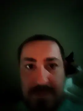 Snapshot of Loulou06123 chatting on 04/12/26, 06:35 Loulou06123 online show from 04/12/26, 06:35