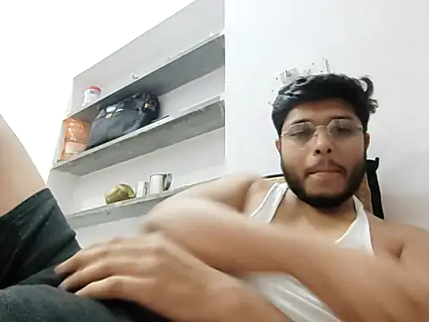 Snapshot of boy511 chatting on 04/12/26, 06:35 boy511 online show from 04/12/26, 06:35