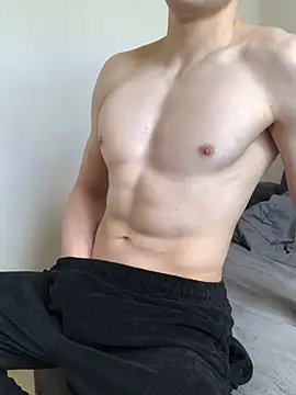 maxence 096 online show from 04/15/26, 02:13