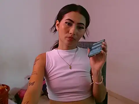 Dulcesexy18 online show from 06/22/26, 09:34