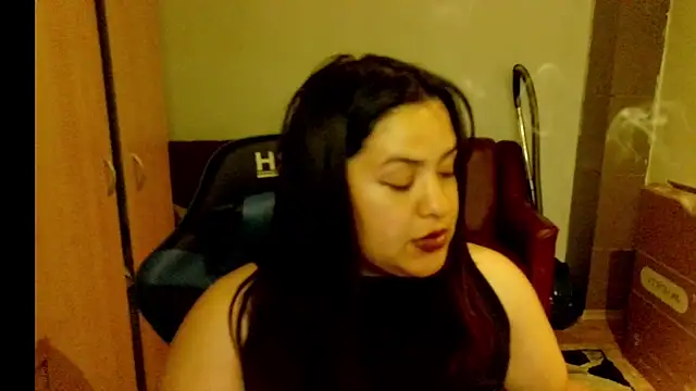 Karolina j online show from 04/22/26, 01:08