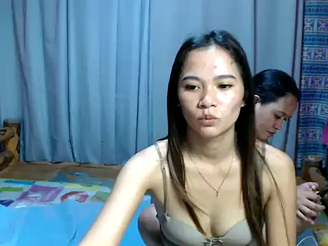 Snapshot of ursweet_kimstar chatting on 04/21/26, 02:51 ursweet kimstar online show from 04/21/26, 02:51