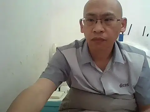 Snapshot of benly118 chatting on 04/21/26, 02:51 benly118 online show from 04/21/26, 02:51