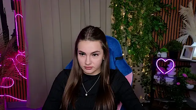 NicolePerkins online show from 04/13/26, 05:29