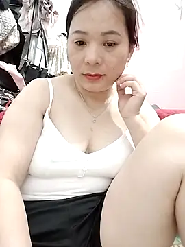 Snapshot of ManaMi-Amii chatting on 05/17/26, 12:12 ManaMi-Amii online show from 05/17/26, 12:12
