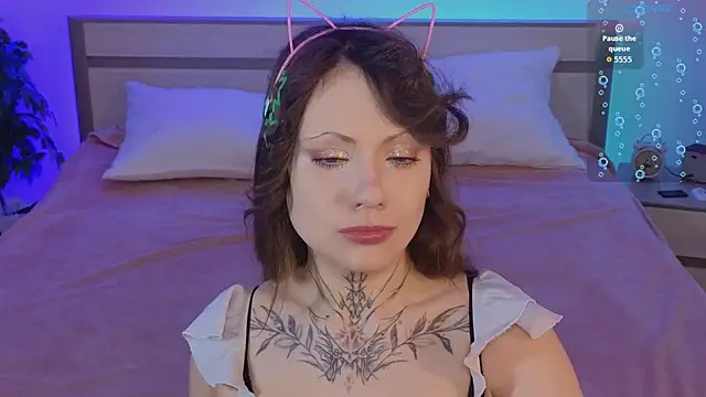 EricaMoonn online show from 04/26/26, 10:24
