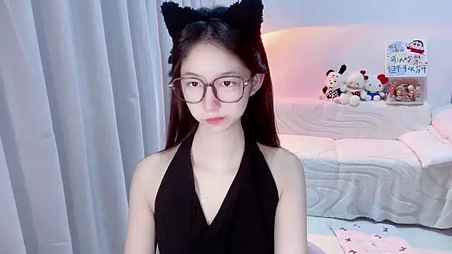 Snapshot of lucky-tt chatting on 05/28/26, 01:25 lucky-tt online show from 05/28/26, 01:25