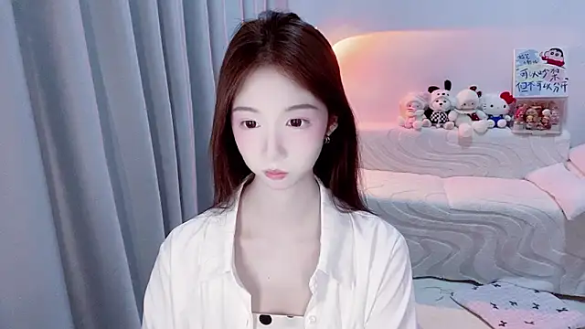 Snapshot of lucky-tt chatting on 06/20/26, 11:35 lucky-tt online show from 06/20/26, 11:35