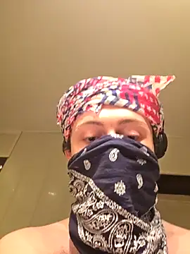 LeeroytheParisian online show from 04/21/26, 01:42