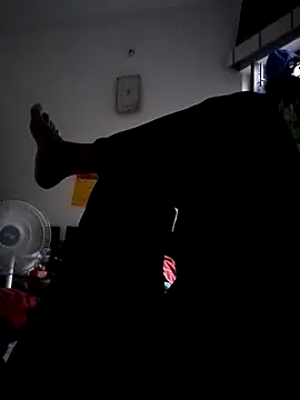 Snapshot of sk022 chatting on 04/16/26, 12:33 sk022 online show from 04/16/26, 12:33