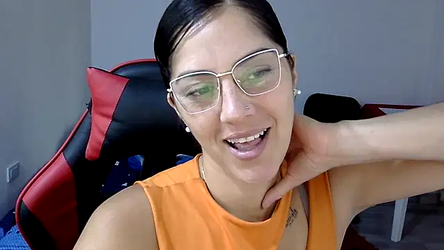 Snapshot of Bandida553 chatting on 06/04/26, 04:46 Bandida553 online show from 06/04/26, 04:46