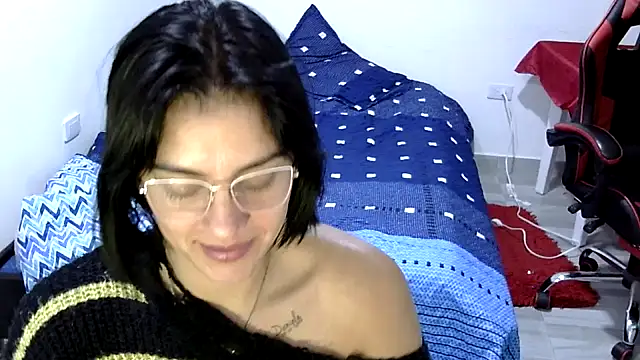 Snapshot of Bandida553 chatting on 06/25/26, 05:12 Bandida553 online show from 06/25/26, 05:12