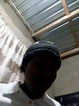 Candies000 online show from 05/06/26, 05:40