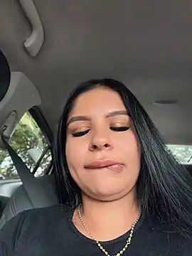 Snapshot of Elara_Luxe chatting on 06/26/26, 10:25 Elara Luxe online show from 06/26/26, 10:25