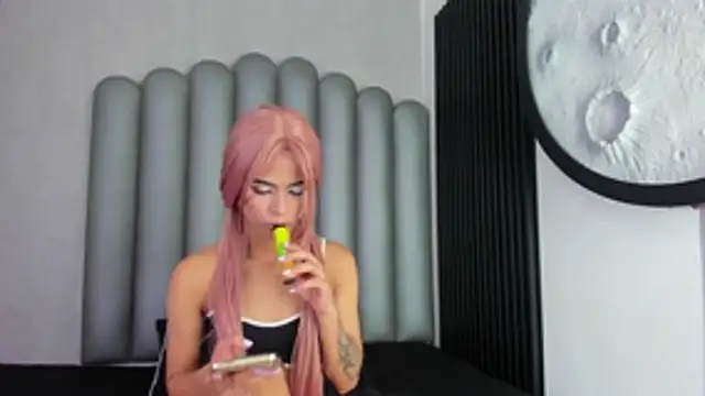 luna-bella  online show from 05/13/26, 03:26