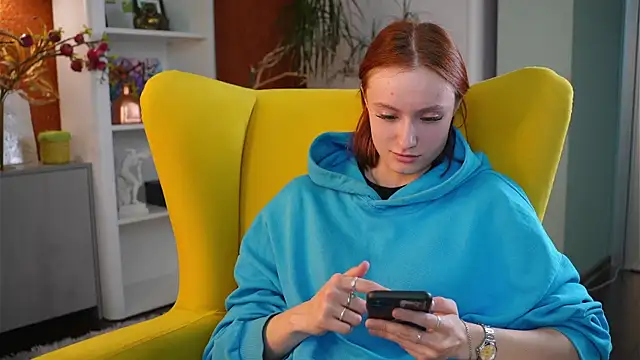 Snapshot of AlvaCatterton chatting on 04/14/26, 04:40 AlvaCatterton online show from 04/14/26, 04:40