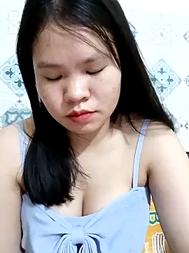 Seraphinahh online show from 05/10/26, 03:28