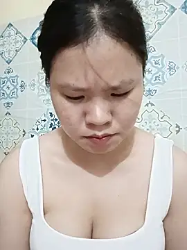 Seraphinahh online show from 07/05/26, 04:03