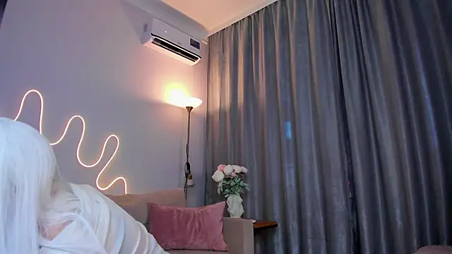Sophia cutegirly online show from 06/03/26, 01:57