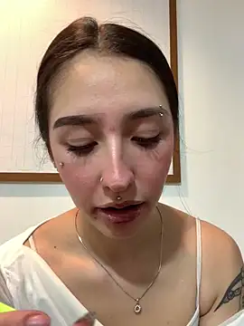NickieCute- online show from 04/29/26, 07:09