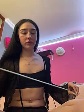 NickieCute- online show from 05/07/26, 08:36