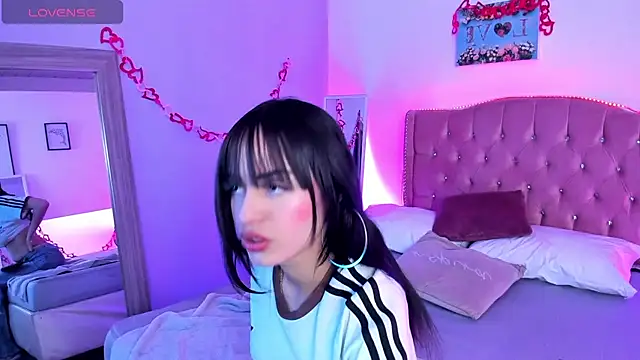 Antonella Bratzz4 online show from 05/01/26, 09:52