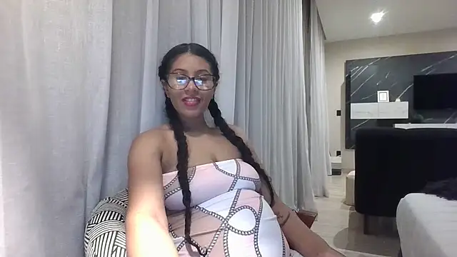 Snapshot of Arabigoddess chatting on 05/16/26, 08:44 Arabigoddess online show from 05/16/26, 08:44