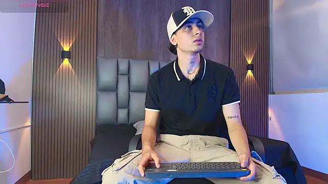 Snapshot of mohamed_malik chatting on 05/07/26, 12:32 mohamed malik online show from 05/07/26, 12:32