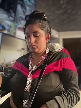 Snapshot of Paris__LS chatting on 04/14/26, 01:28 Paris LS online show from 04/14/26, 01:28