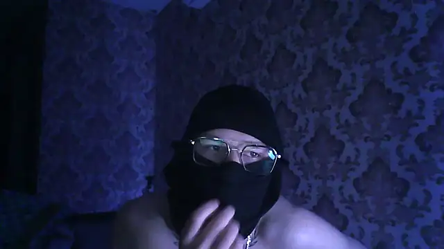 Snapshot of alyoshagreen chatting on 04/14/26, 04:46 alyoshagreen online show from 04/14/26, 04:46