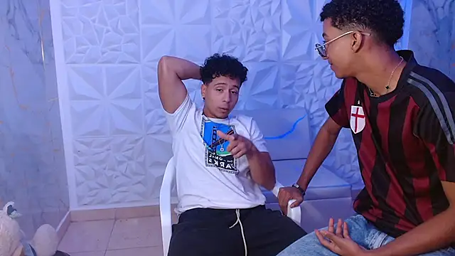 Snapshot of goldenjyj chatting on 04/14/26, 02:34 goldenjyj online show from 04/14/26, 02:34