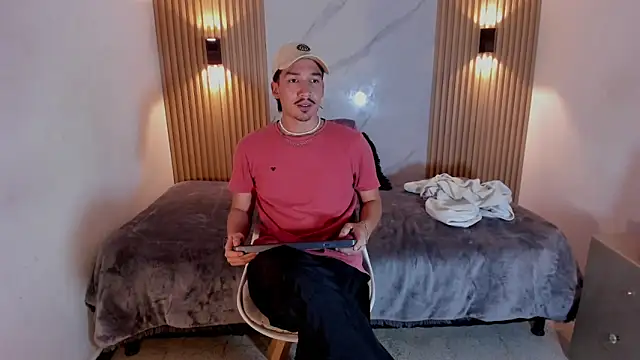 Iam OttoAndrew online show from 05/13/26, 03:37