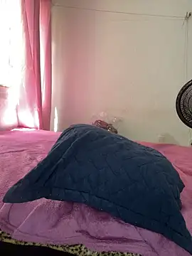 BabyDiferenciada01 online show from 04/17/26, 01:36