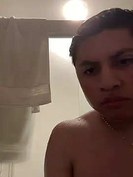 Snapshot of xxxchrisHOT chatting on 04/14/26, 04:40 xxxchrisHOT online show from 04/14/26, 04:40