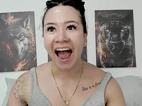 Snapshot of AngelMartinss chatting on 04/14/26, 04:35 AngelMartinss online show from 04/14/26, 04:35