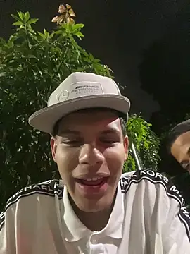 Snapshot of sam_smith20 chatting on 04/14/26, 03:23 sam smith20 online show from 04/14/26, 03:23