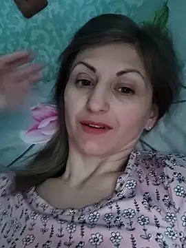 JulieAxy online show from 04/14/26, 03:29