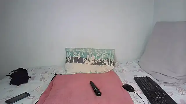 Snapshot of COCO__JUICY chatting on 05/11/26, 02:45 COCO JUICY online show from 05/11/26, 02:45