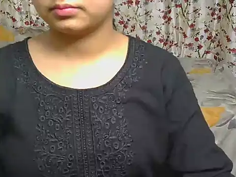 Avni-kumarii online show from 05/24/26, 04:06